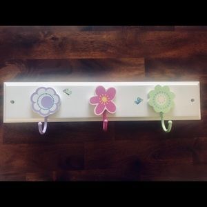 Girls Wall Hanging Hooks Rack with Matching Hook